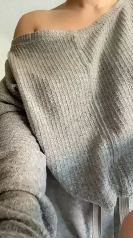 Florida Wife's Shy Titty Drop: Massive Melons Spill Out!