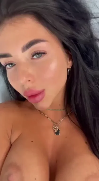 Perfect boobs to cum on it