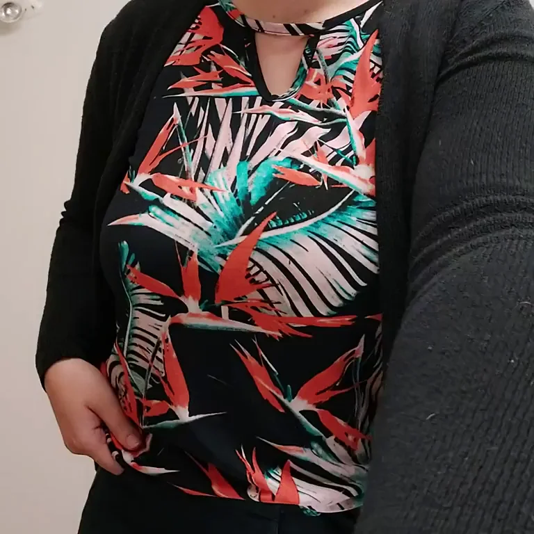 Drop Those Massive Office Tits Out 😈💦