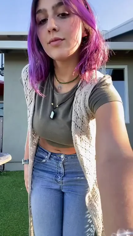 Sun-Kissed Tits Too Busty to Hide 💜☀️