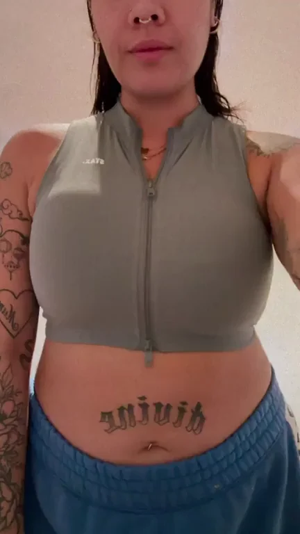 Bored & Horny Busty Asian Tease 💦🍒