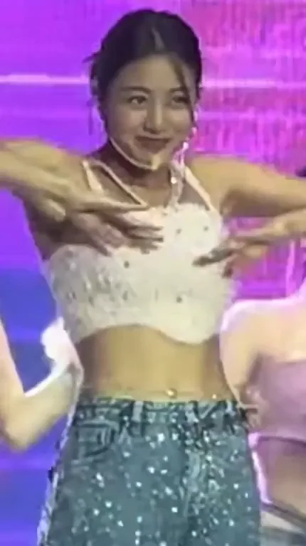 🔥 TWICE Jihyo & Momo Sexy Stage Tease 💦 Kpop Fap Fuel