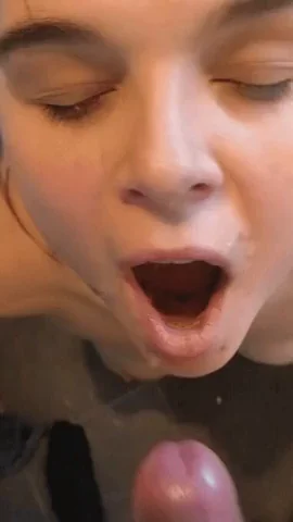 Amateur Slut Craves That Thick Facial 💦🍆😈