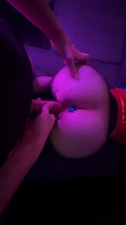 Buttplugs make the entrance so much more intense :D