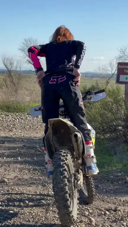 Subs our, Buns out! Let's go ride! [GIF]
