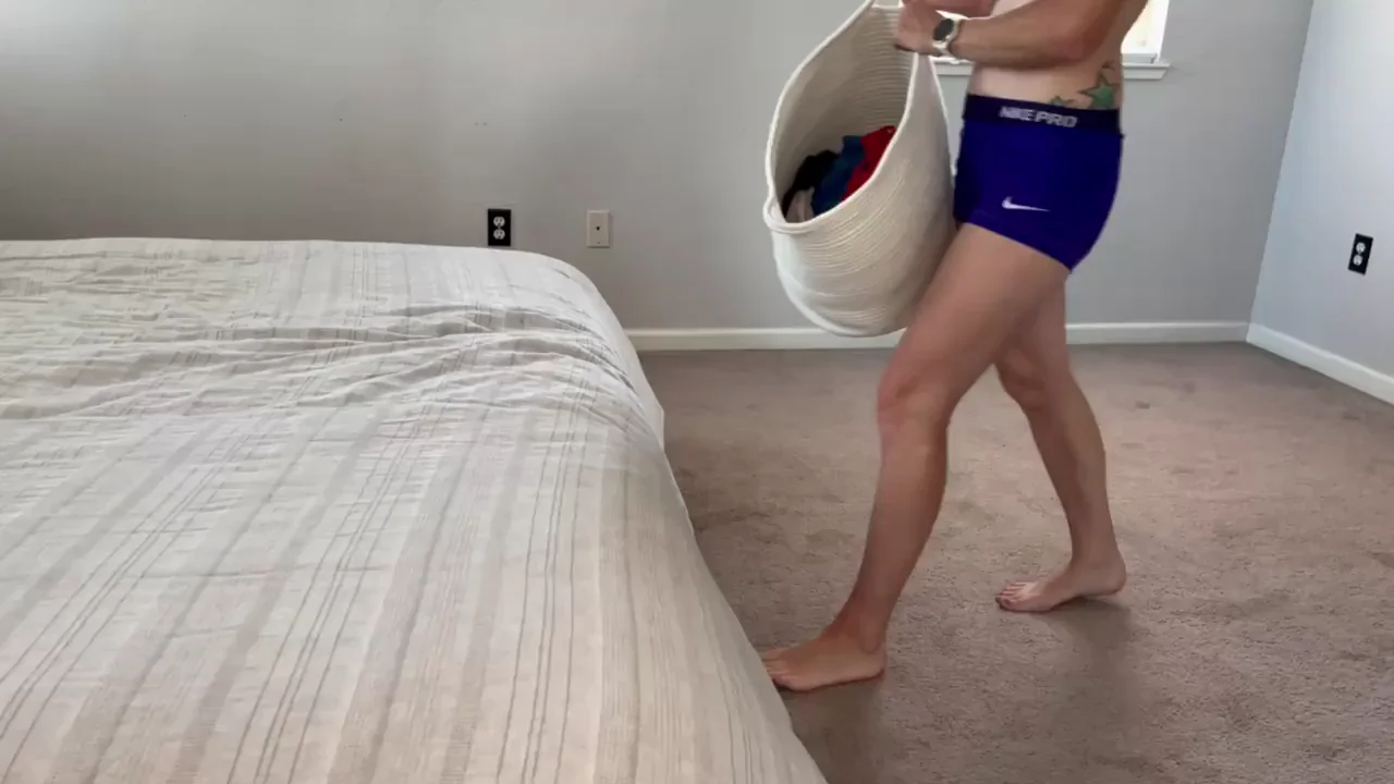 Doing chores the freeuse way (OC)