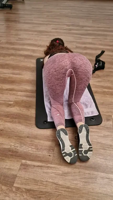 Latina Gym Slut's Yoga Pants Cameltoe Tease - Stretch My Tight Holes