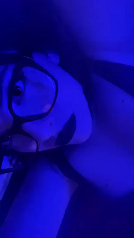 Wishing you slide it in and stretch me good