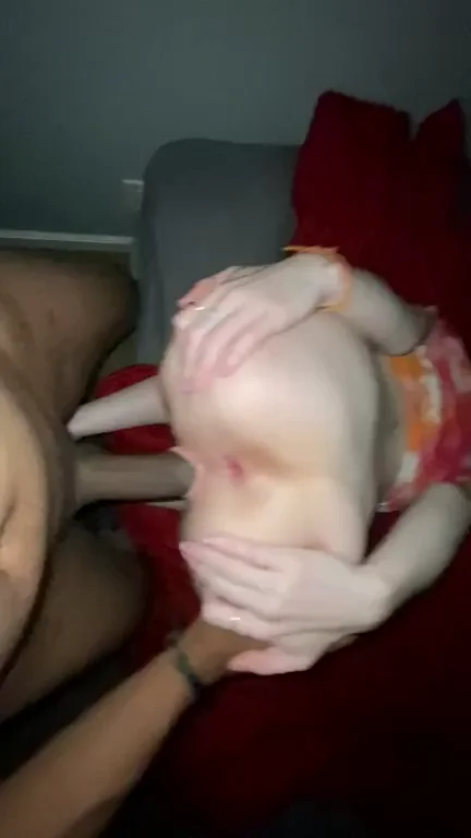 spreading her ass so you can really see the grip