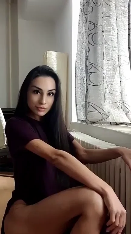 G-String Tease: Sexy Chick Flashes Her Juicy Ass 🍑🔥
