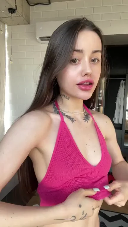 Small cute titties [OC]