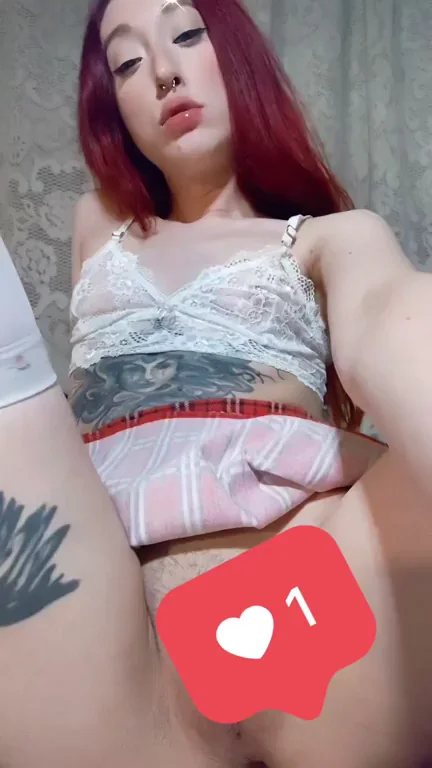 I let my pussy hairy, and grooling, did u like?