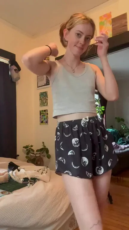 Do you like how skinny I am?