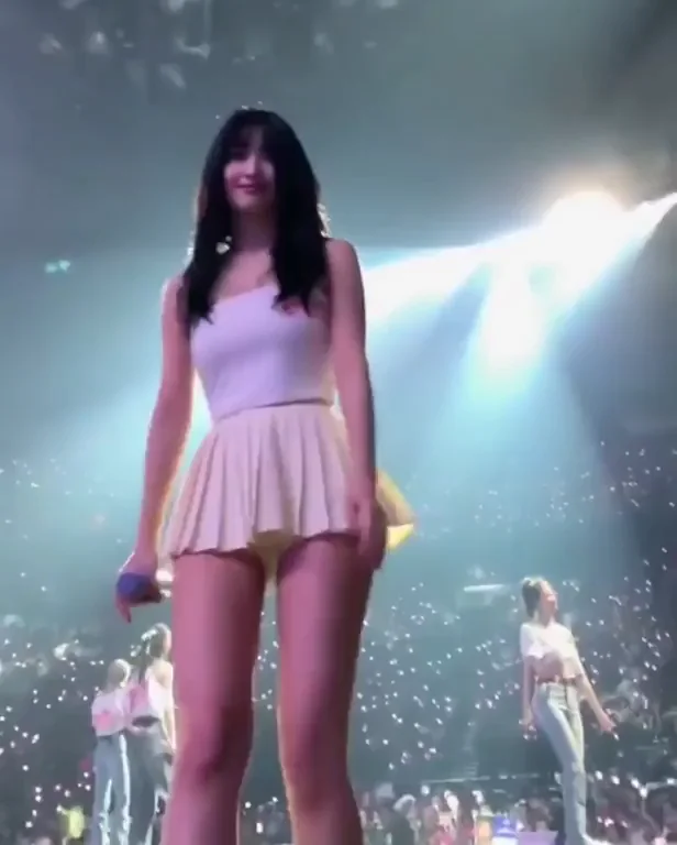 TWICE - Momo