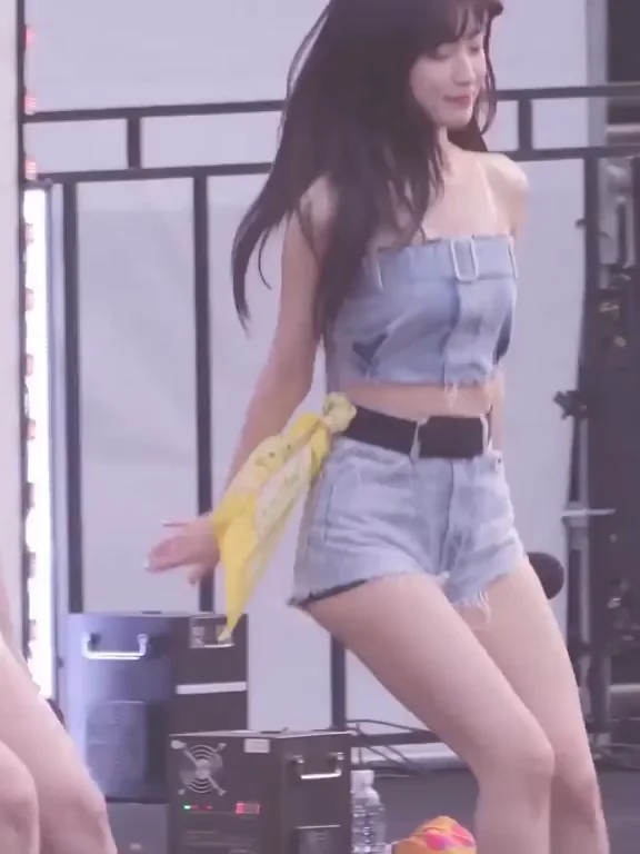 Arin's Slutty Denim Ass Tease: Kpop Idol Booty Bounce