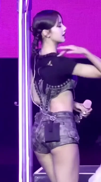 BLACKPINK - Lisa