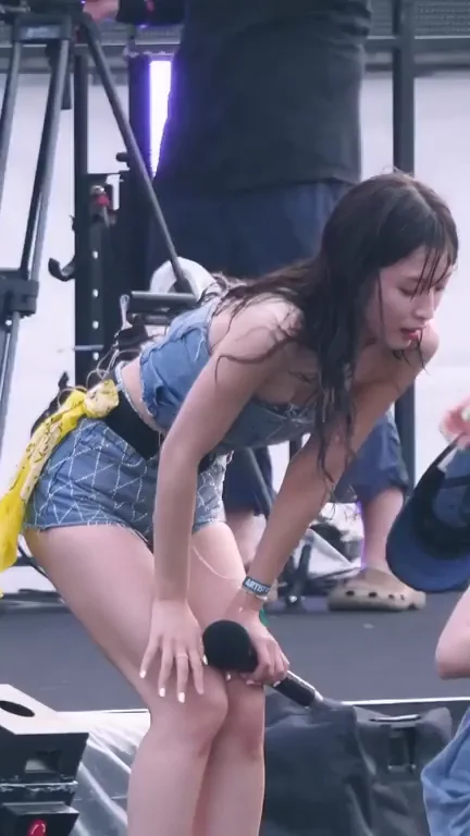 Arin's Slutty Stage Bend: K-Pop Idol Tease Exposed
