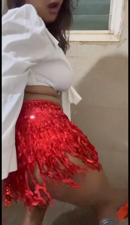 🔥 Asian TikTok Babe's Big Natural Tits Twerk Tease - Full Version Out Now! 🌹🍑