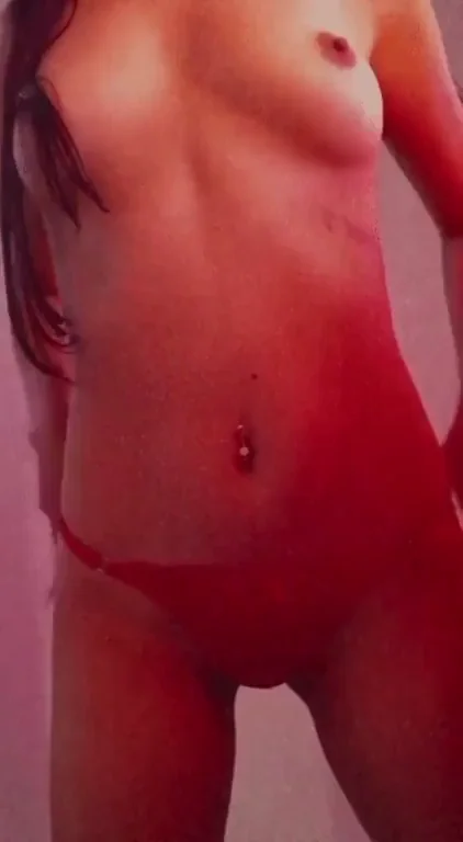 Raise your d*ck if you'd love to fck my body ;)