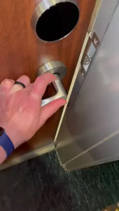 Hotwife Unlocks BBC Surprise for Cuck Hubby 🍆😈