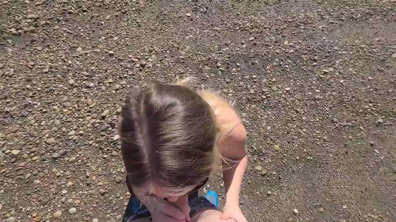 Risky Outdoor Cock Sucking Slut Craving Exposure 😈🍆