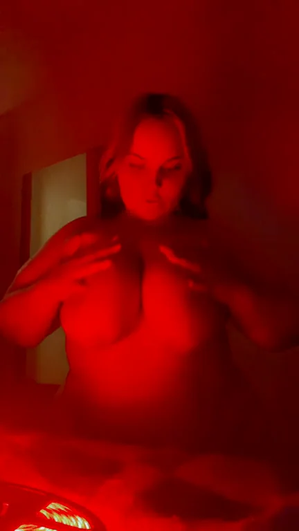 I'm very horny, I'm one of those who ask to be given all the cum🥵 like your type ;)