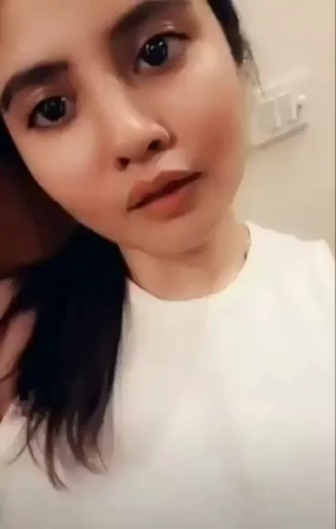 Viral Babe's Steamy Pic & Vid Collection - Mega Folder Leak