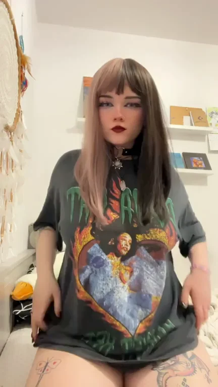 🔥 Natural Titty Drop Reveal from Masked Slut 💦