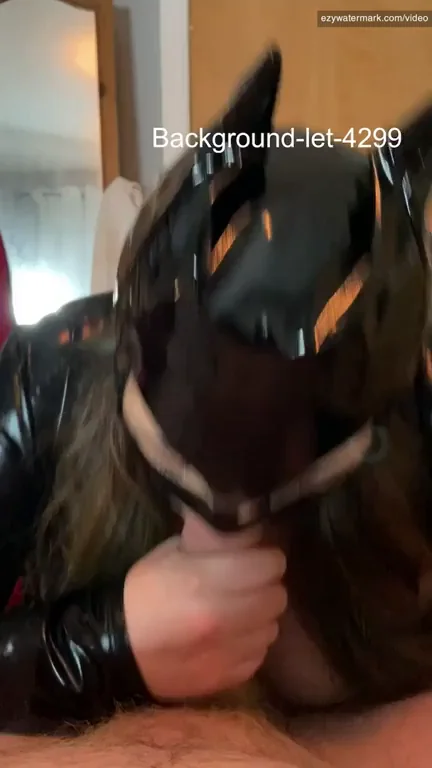 🔥 Catwoman's Sloppy Cock Sucking Session (Homemade) 😻🍆