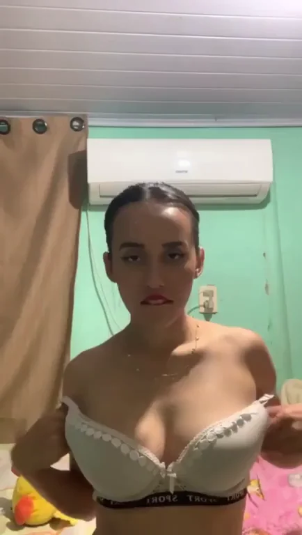 Craving for my titties to be sucked on