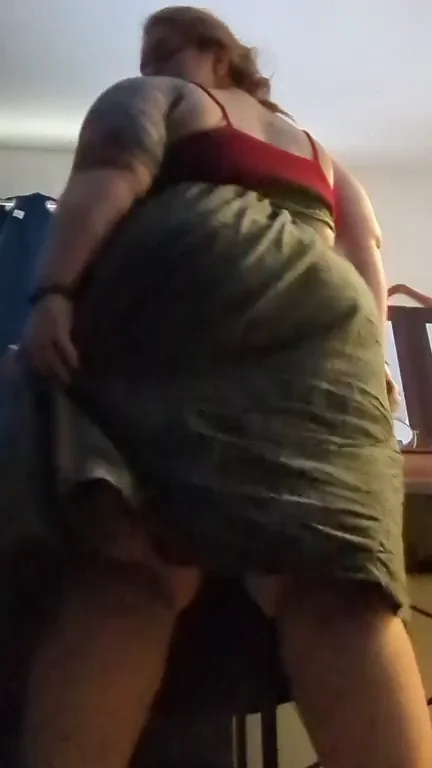 I just can't help but pull up my skirt when I see you...