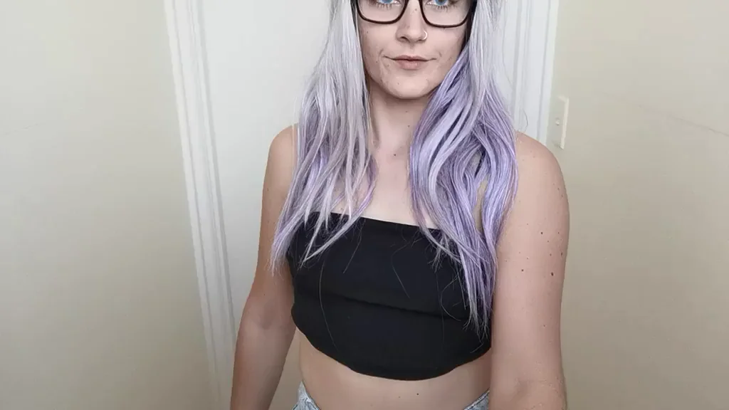Sunday Morning Purple-Haired Titties in Glasses 😍👓💜
