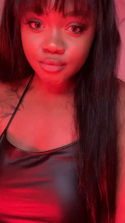 Epic Saggy Titty Drop from Curvy Ebony Babe