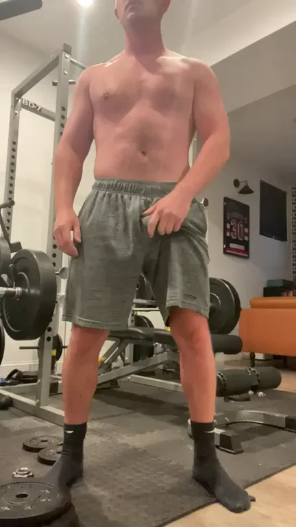 Thick Dick Show Kicking Off 💦🍆