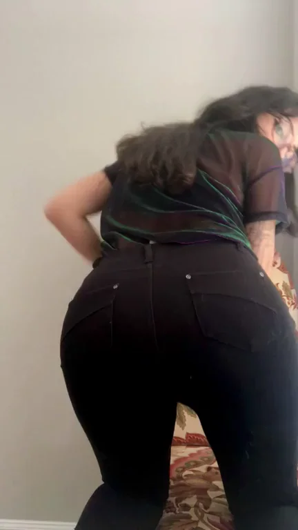 Cute Goth Slut Strips Her Tight Jeans Off That Juicy Ass