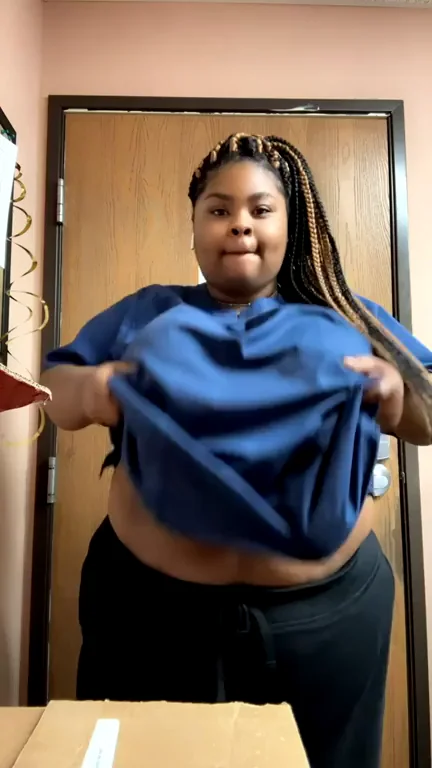 Gonna flash my tits in front of my bosses camera😈