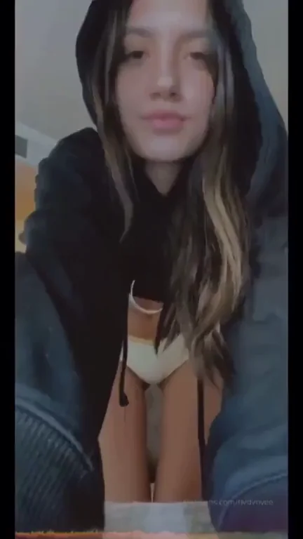 Cropped hoodie