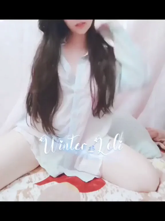 lovely curvy asian teen