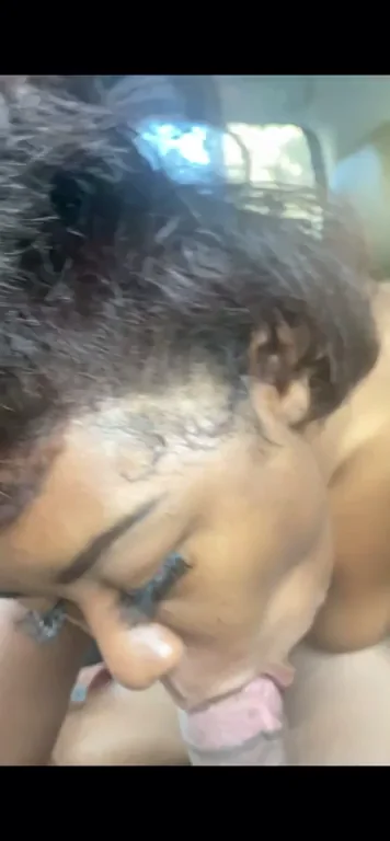 Atlanta Ebony Stripper Slurps BBC for Lunch 🍆💦👅