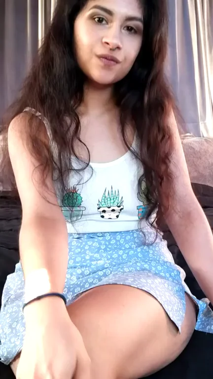 Shove Your Face Between My Thick Thighs While I Spread This Juicy Pussy 😈🍑