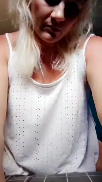 Very slowly revealed tanlines