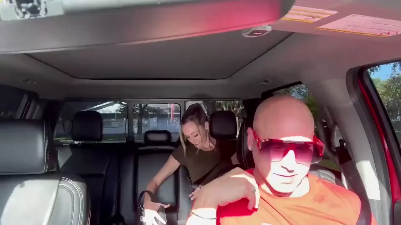 I fucked my Uber driver and he left his huge load in me to take back to my husband 😈