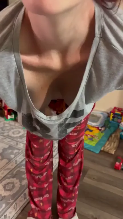 Slutty Downblouse Tease Wishing You a Horny Friday