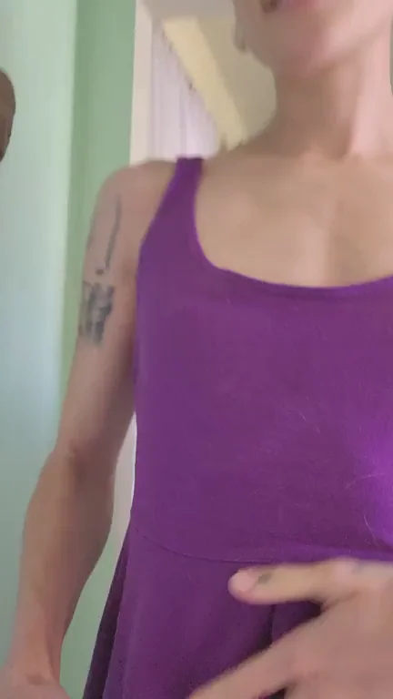 Short-Haired Hottie Flaunts Full Package Tease