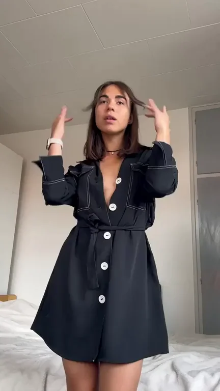 in love with this outfit, so easy to show my tits 😁‰