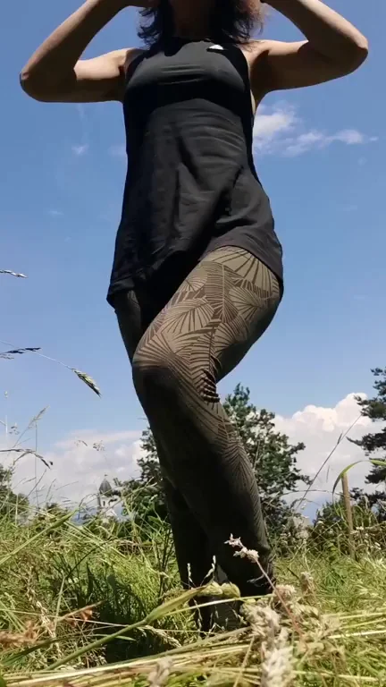 Park Slut in Sheer Yoga Pants Drops Her Juicy Natural Tits