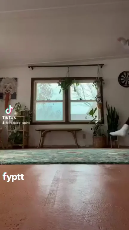The naked cartwheel