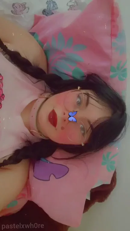You should eat my egirl pussy ðŸ’•