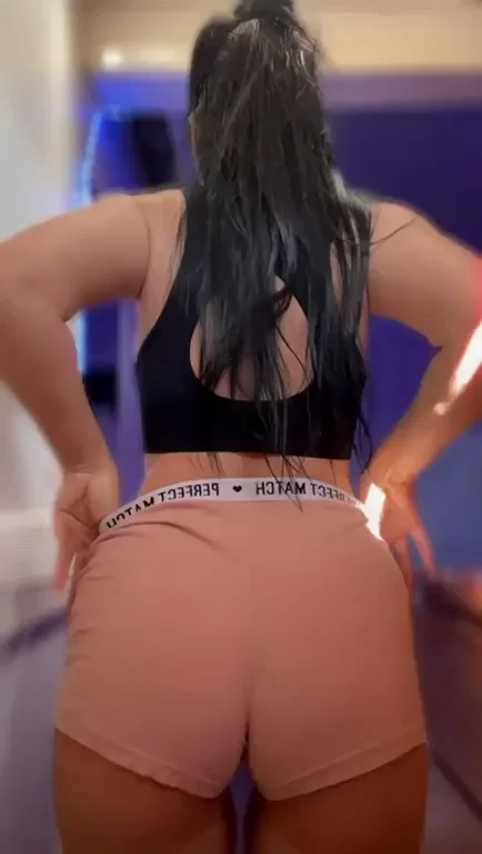 No Rubbers Allowed on This Fat College Ass 🍑🔥