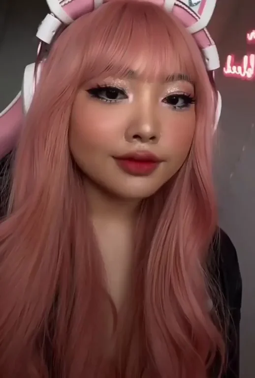 Come play with me and let me show you how good I am at handling my joystick.